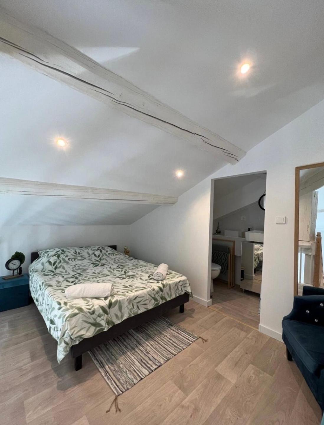 Duplex A 2 Pas De La Vielle Ville D アヴィニョン エクステリア 写真